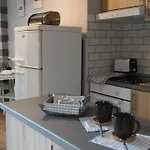 Poznanska 1 *