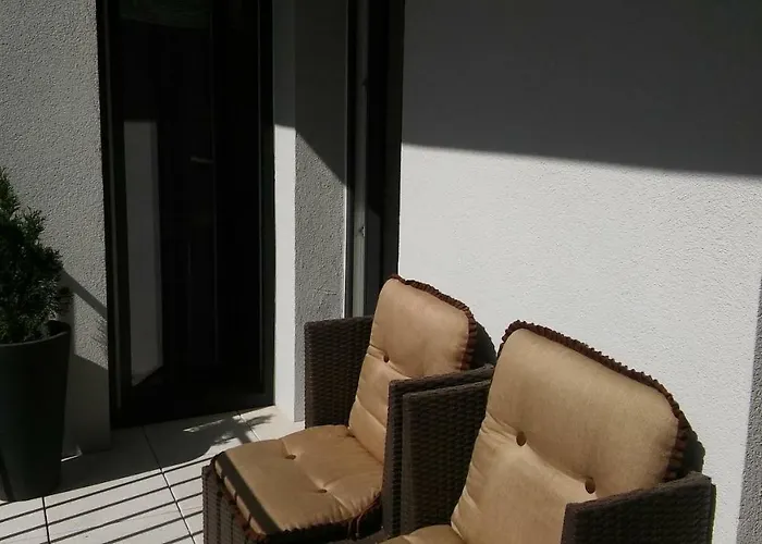 Poznanska 1 * Poznań